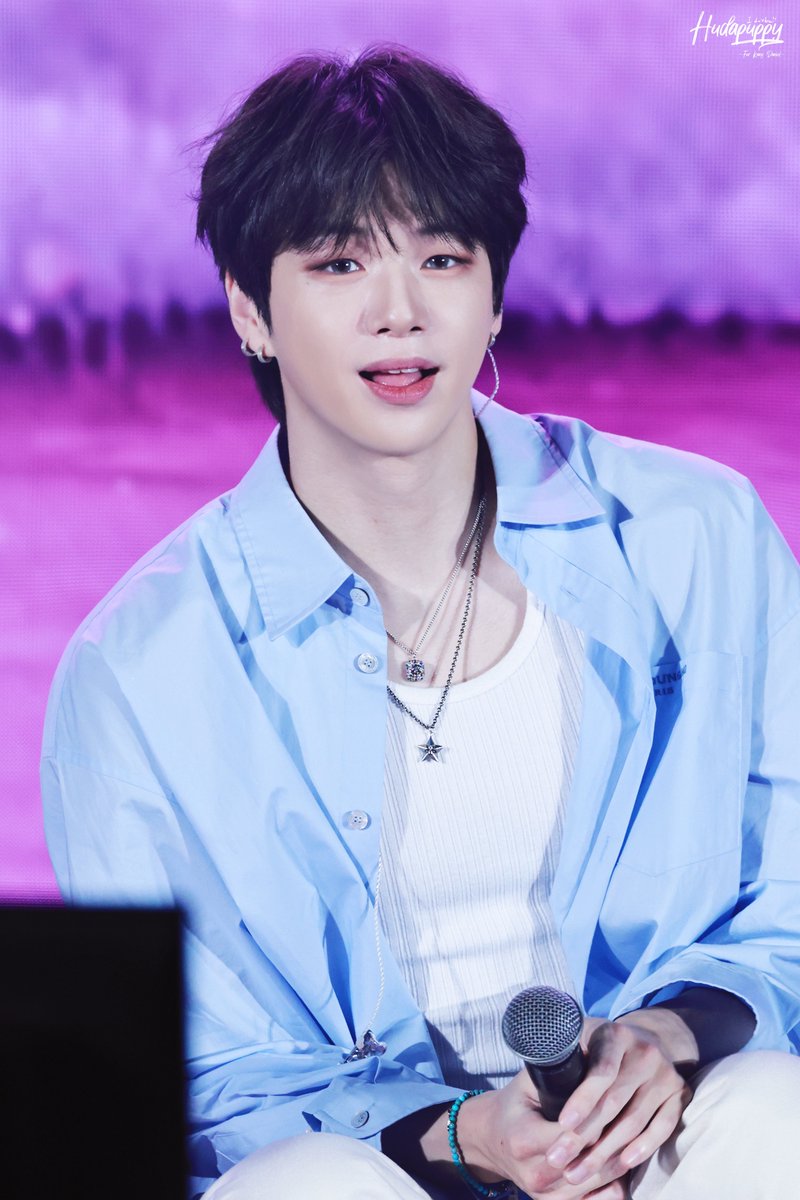 hudapuppy's tweet photo. 250822 HANGZHOU팬미

🤳🏻오빠세요？

#KANGDANIEL  #강다니엘 https://t.co/KWcDLF4Gjc