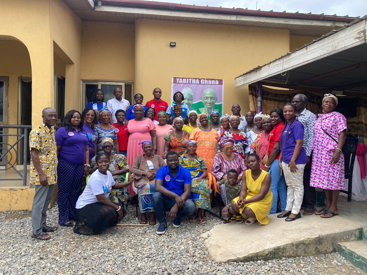 ArmahEmmanuel44's tweet photo. None of us is as intelligent as all of us, reducing AMR is a collaborative effort# CSIR #PAR.....educating the elderly on ways to reduce occurrence of resistance https://t.co/juSBni8AvO