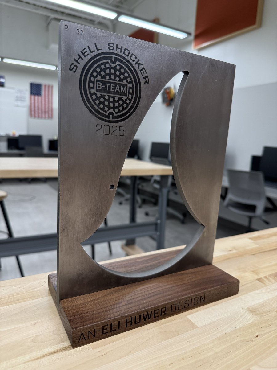 MinsterTech's tweet image. When S&amp;amp;K Products graciously donated last year’s battle bot weapon, they also gave us the plate it was cut from.  
Because the bot’s weapon design was the result of his genius and hard work, Eli is the proud new owner of the coolest thing ever! @MinsterSchools