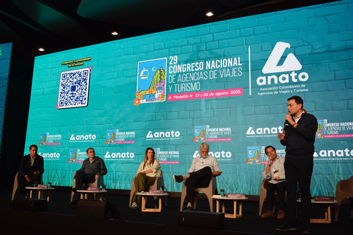 #CongresoANATO2025 "Hay que simplificar la carga tributaria que tenemos, recortar el gasto en el estado y bajar impuestos (del 19% al 7% progresivamente)". <a href="/pipecordoba/">Felipe Córdoba Larrarte</a>, candidato presidencial

<a href="/PaulaCortesC/">Paula Cortés Calle</a>