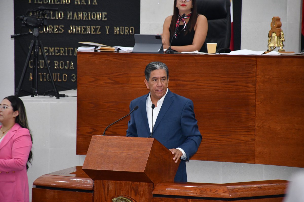 Presente en la Sesión Extraordinaria del Congreso donde aprobamos reformas clave:
✅ Fortalecimiento de la CEDH
✅ Pensión y retiro digno para policías municipales
✅ Indulto como vía para una justicia más humana

Seguiremos legislando por un San Luis más justo. 

#CongresoSLP