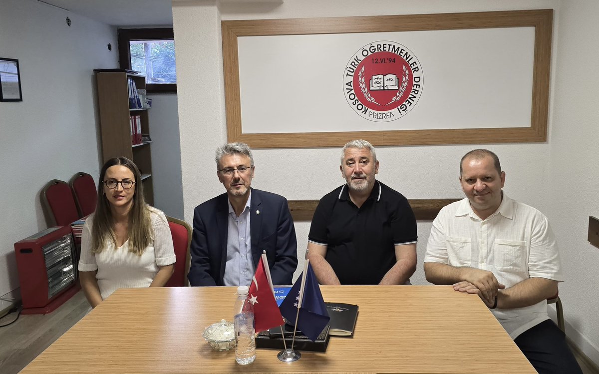 hhoglu's tweet photo. Kosova Türk Öğretmenler Derneği’ni ziyaret https://t.co/Zgs3H5XEbC