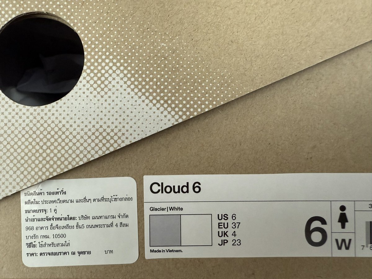 HyunneeB's tweet photo. 👟 ส่งต่อ รองเท้า on cloud 6 รุ่นล่าสุด size 6 us (eu 37) 

💰 4,300 รวมส่ง พร้อมส่ง (ราคาเต็ม 6,200)

ออกช็อปไทย แค่ลองไซส์ยังไม่ทันได้ใส่เดินจริง

ส่งต่อเพราะเจอสีใหม่พอดีเลยยอมปล่อยขาดทุน ถูกกว่าญี่ปุ่น shopee ช่วยมารับน้องไปทีค่า 🥺🫶

#oncloud6 #หิ้วญี่ปุ่น #ส่งต่อรองเท้า https://t.co/gx7Tp0ILxj
