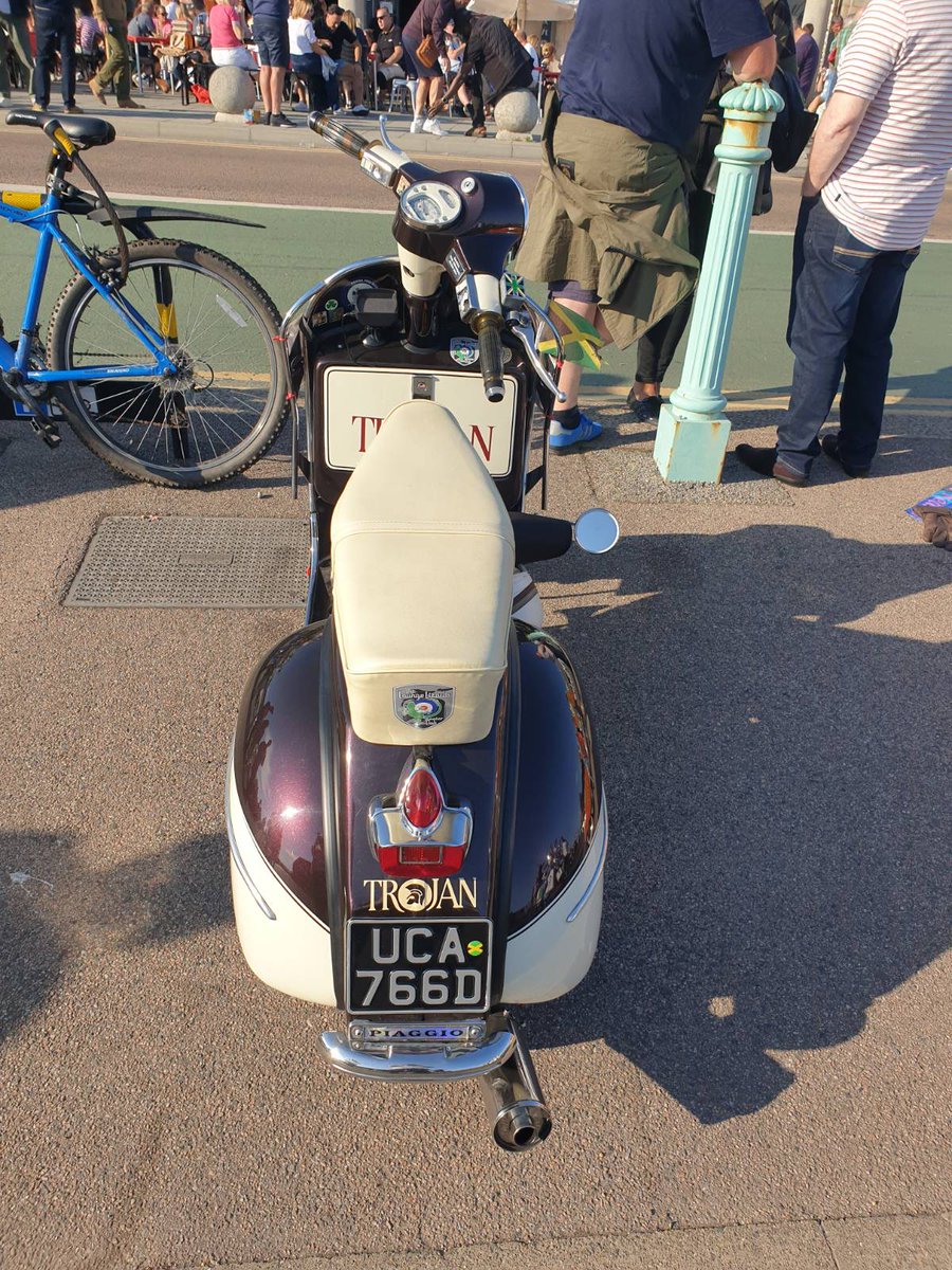 TheCiscoMod's tweet photo. Get a move on. I've heard there's a few mods about.
#BrightonModWeekender
#lambretta
#vespa https://t.co/qoHw2QQU7g