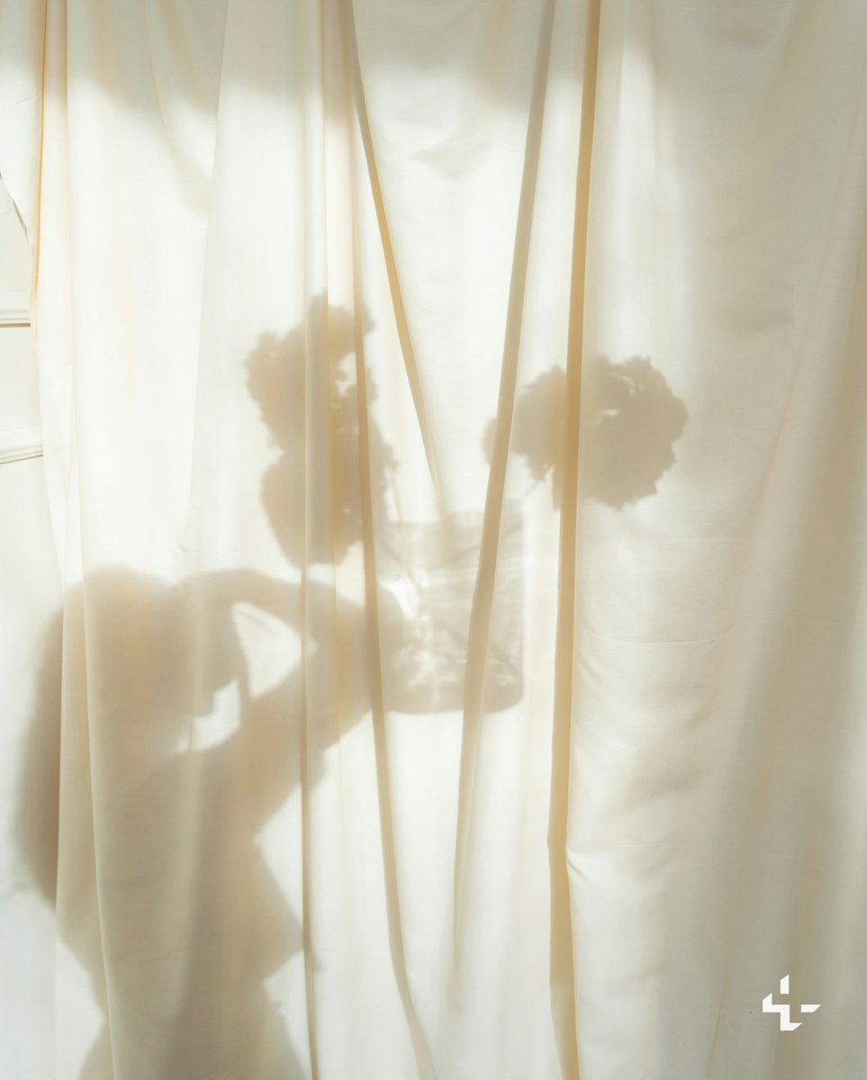 Discover the art of shadows with our latest collection - In the Shadows👤Featuring photographers Toa Heftiba, Elena Helade, Polina Kuzovkova and many more. 

unsplash.com/collections/OX…