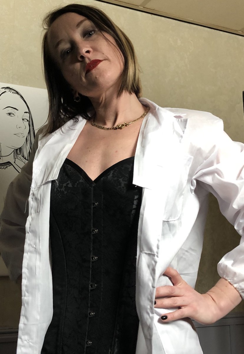 RT if you’d surrender to your mistress 🖤