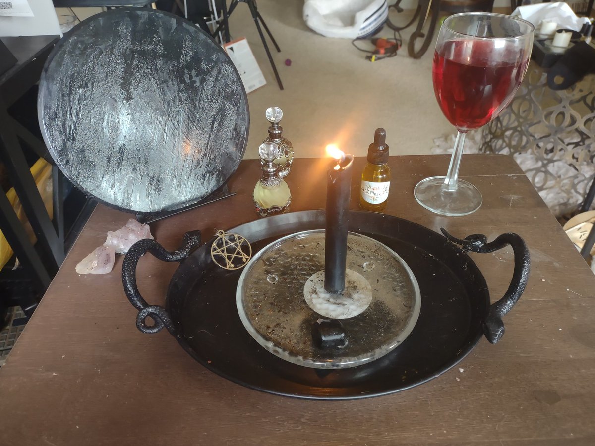 CastingCauldron's tweet photo. https://t.co/ekiojR5npq Did you know I've been on Facebook for a number of years? 
Here's my setup for the Black Moon. #blackmoon #moontransits https://t.co/eqFOhbSXOr