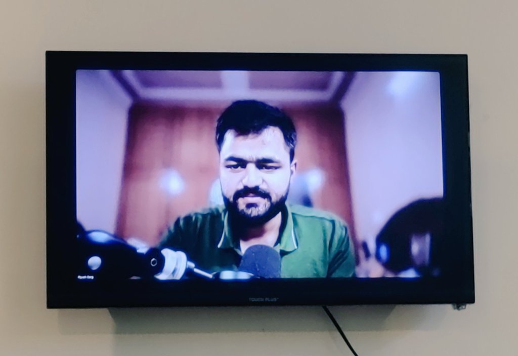 ArifThinks's tweet image. This man @piyushgarg_dev is the real 🐐 … setting unmatched aura in the GenAI space. Vision, execution & pure inspiration 🔥🚀 #GOAT #GenAI #ChaiAurCode