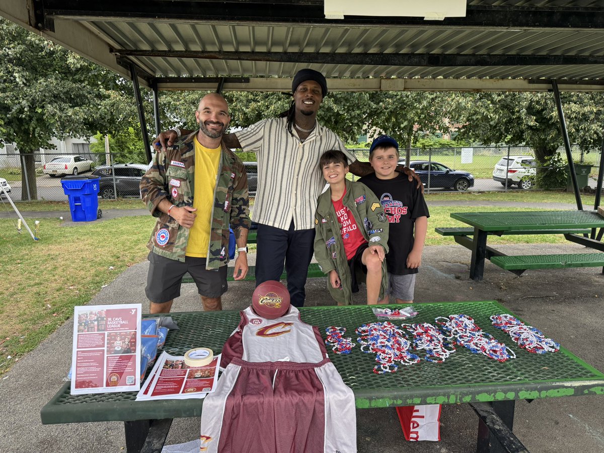 17bruins_bills's tweet photo. Alright #billsmafia — Logan helped raise enough $ last night to support 8 entry fees for the fall basketball program 🥹🥹!! 

If y’all want to help send more kiddos — come see us on 9/18 at the Mafia house tailgate! We’ll have a table. All sales donated to the Y. ❤️

Go Bills. https://t.co/CGmPSbHojn