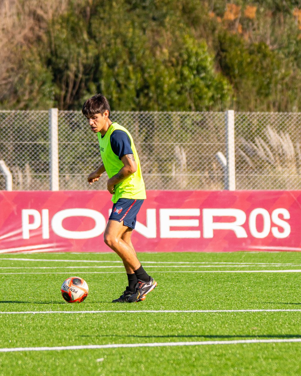 𝗦𝗲 𝘃𝗶𝗲𝗻𝗲 🔜

Fecha 17 🆚 Artigas

🔴🔵
#VamosPionero #AlbionFC