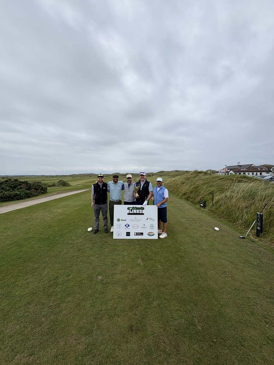 Social Media Links tweet media