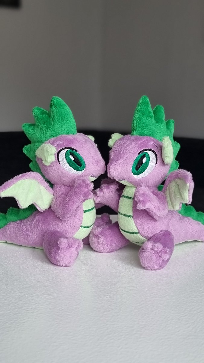 FerraCraft's tweet photo. Only one left!
https://t.co/jviDGSuiZU
.
#mlpfim #mlp #dragonspike #mlpplush #custompony #brony https://t.co/GVGZTd08wU