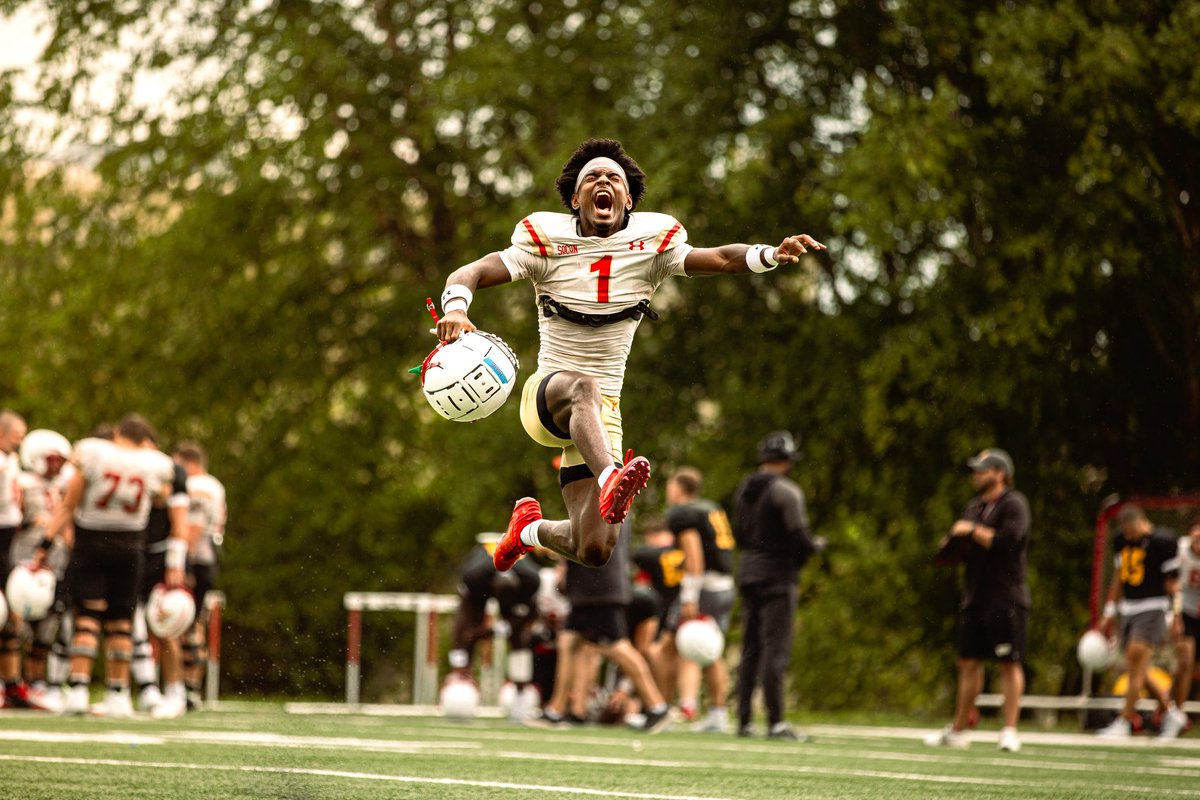 VMI_Football's tweet photo. IT’S FRIDAY😤

#RahVaMil | #ExpectToWin https://t.co/ivaKwvuwts
