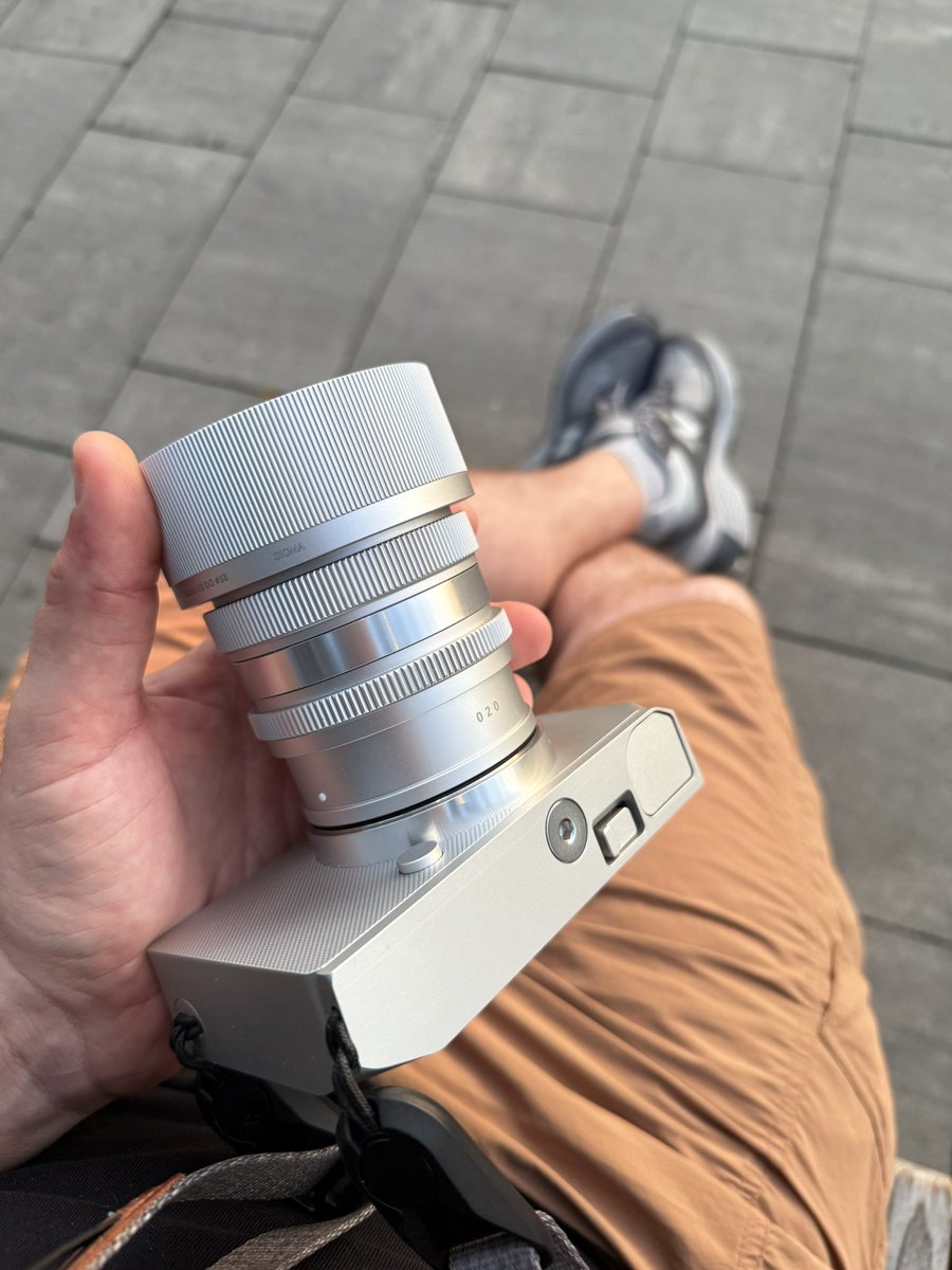 zblsk's tweet photo. @7110_OOO I did. Luckily, Sigma Japan sent me a replacement bottom rubber part (because we don’t have Sigma service center in our county). Highly recommend #BFTap to cover that part with metal😅 https://t.co/8rVMc6L8MW