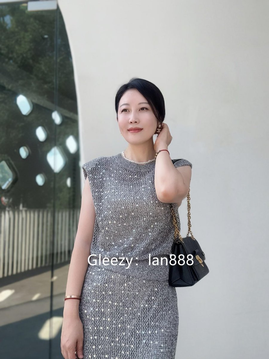 自我介紹一下
我是若蘭
是一位國文老師
我單身離異沒人要
我身高適中163
我有點笨
我有點直接
有人想認識ㄨㄛ嗎？
#國文老師  #短期兼職  #兼職到月底 https://t.co/A2YCACO20I