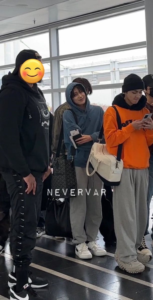 glazed donut noo fan account (@nocontextsunoo) on Twitter photo 