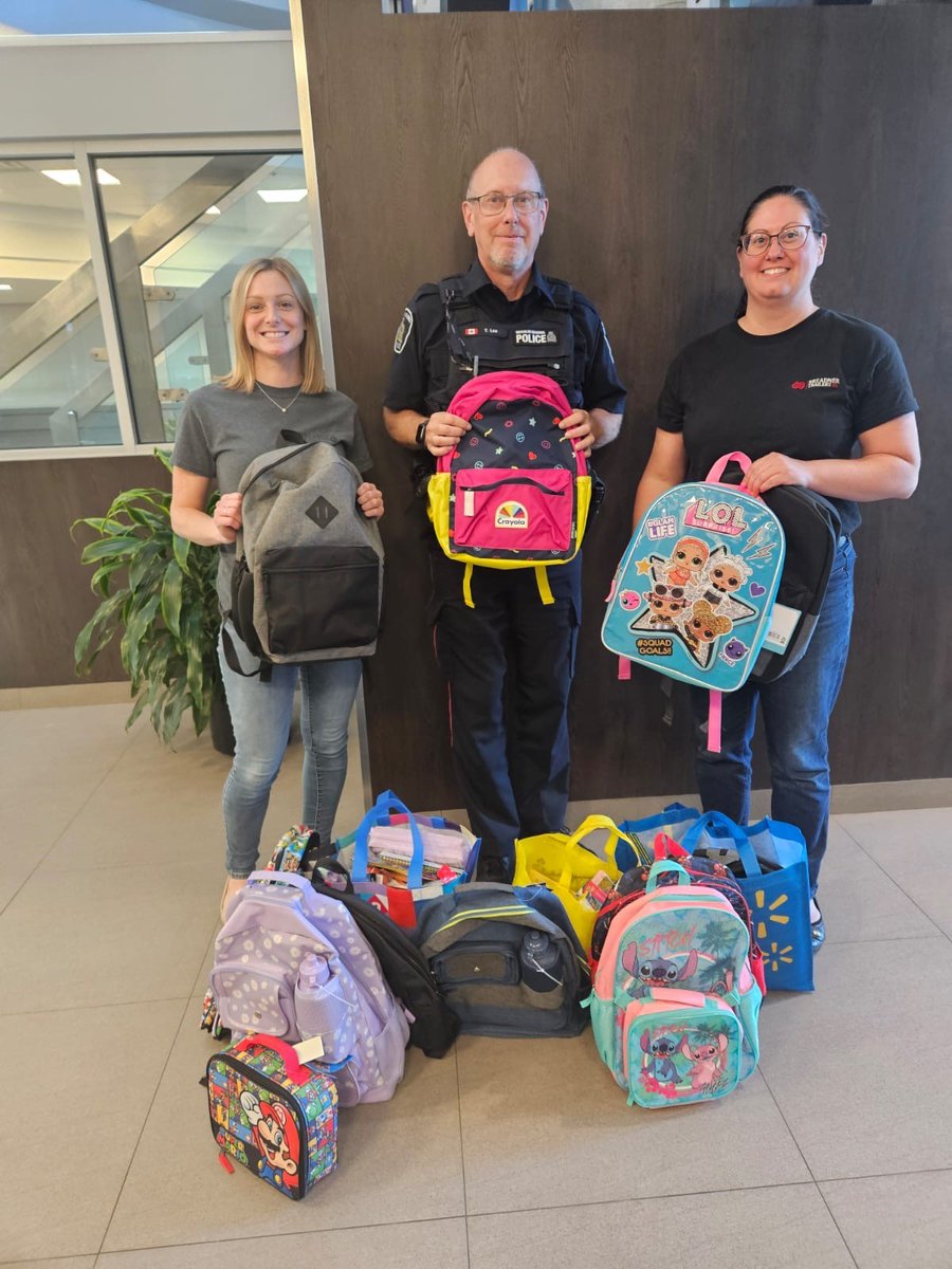 WRPSToday's tweet image. 🎒 Thank you to @Breadnertrailer for supporting our #BackpackChallenge!
 
Your generous donations will help ensure that children in our community head back to school with the supplies they need to succeed. 📚✏️
 
Together, we’re making a difference for local families.