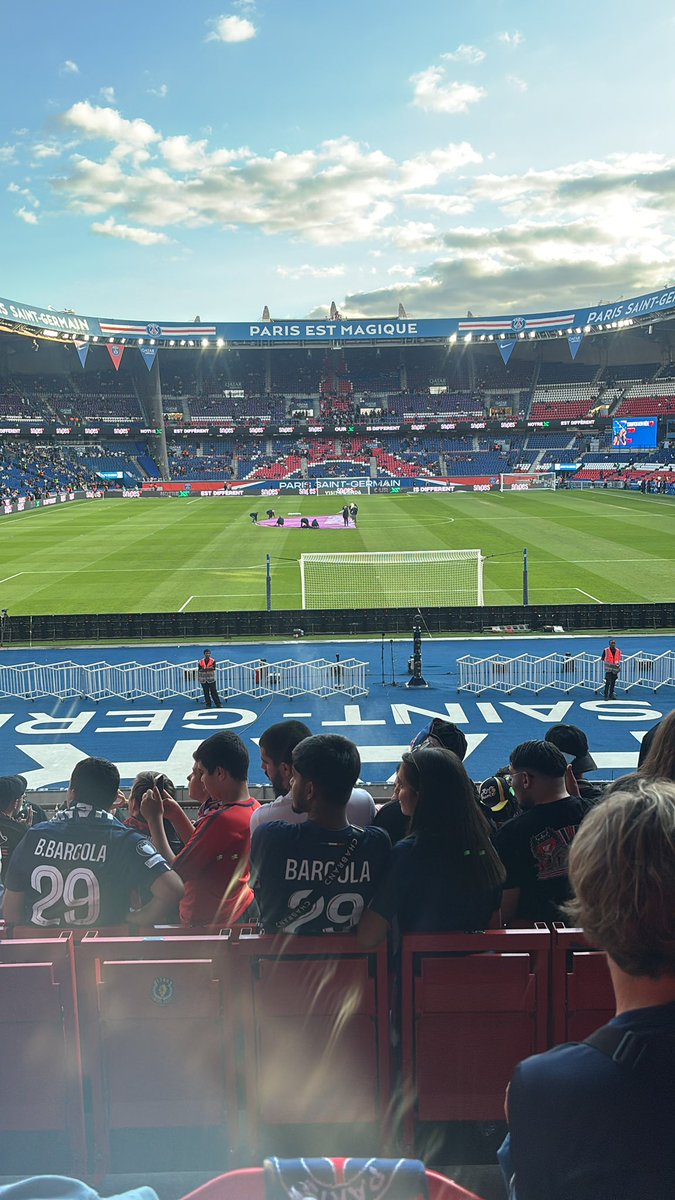 Bape (@n10prs) on Twitter photo <a href="/htickets_/">H TICKETS</a> 100% fiable merci beaucoup <a href="/htickets_/">H TICKETS</a> 100% fiable merci beaucoup