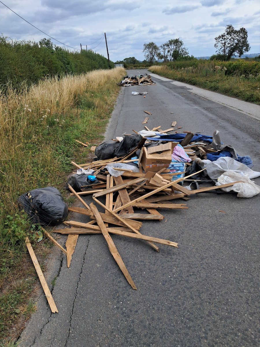 Bucks FlyTipping & Littering tweet media