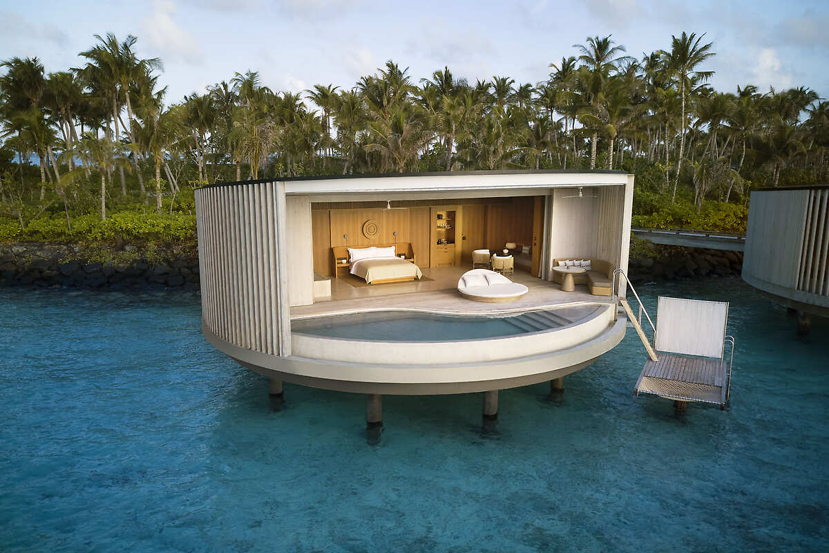 christopherparr's tweet photo. Here are our Top 10 Best Luxury Travel Destinations That Never Go Out of Style—and, of course, a peek at what Pursuitist loves most about each one. https://t.co/Ztgnam2IKG

#luxury #travel https://t.co/9Y9XAzjipZ