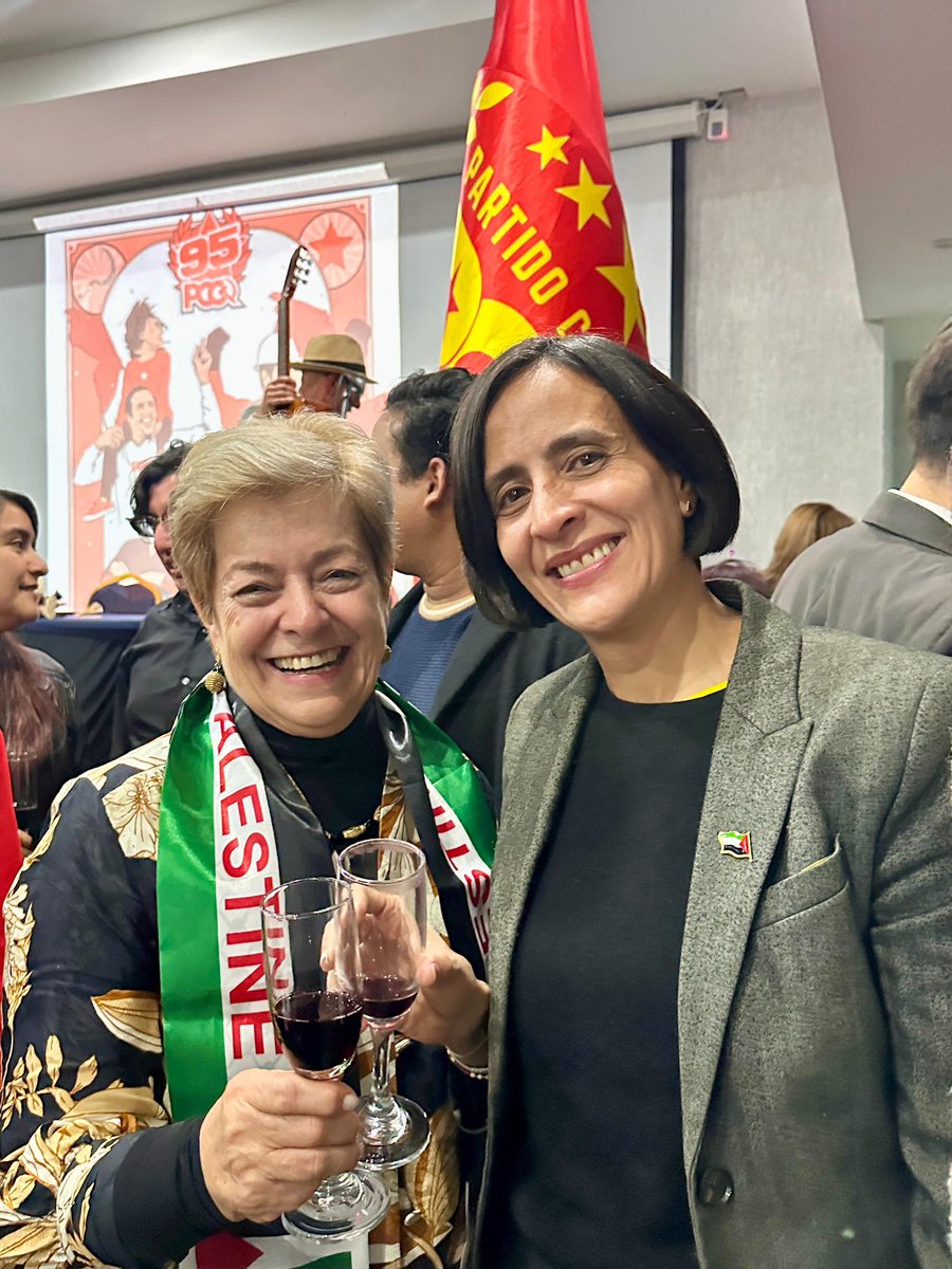 Susana Muhamad (@susanamuhamad) on Twitter photo Bienvenida <a href="/GloriaRamirezRi/">GloriaRamirezRios</a> a la consulta del <a href="/PactoCol/">Pacto Histórico Oficial</a> Maravillosa noticia!! Bienvenida <a href="/GloriaRamirezRi/">GloriaRamirezRios</a> a la consulta del <a href="/PactoCol/">Pacto Histórico Oficial</a> Maravillosa noticia!!