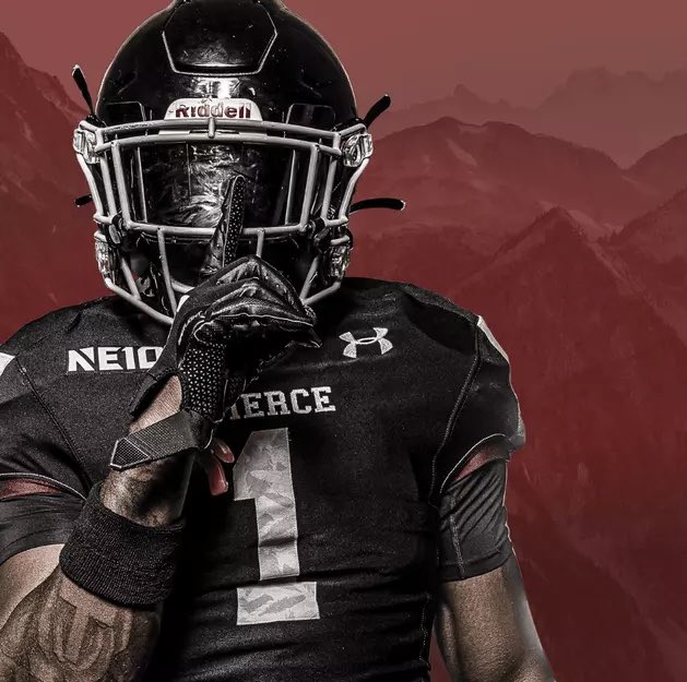 We PRESS off the bus! Looking for some DAWGS in man coverage. Class of 2026/2027 Drop that film below