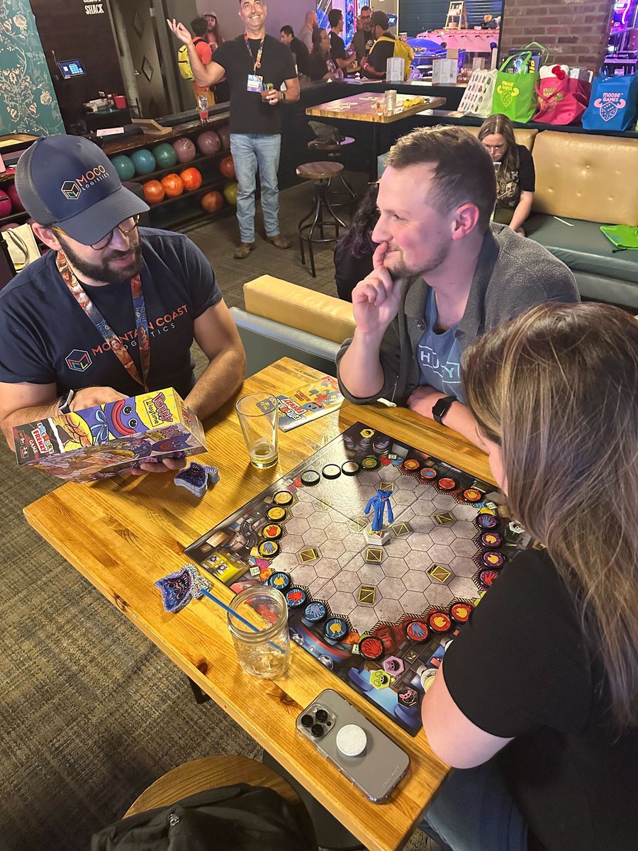 MobGames_ES's tweet image. ¡Un pequeño vistazo al nuevo juego de mesa Poppy Playtime Factory Frenzy en GenCon!