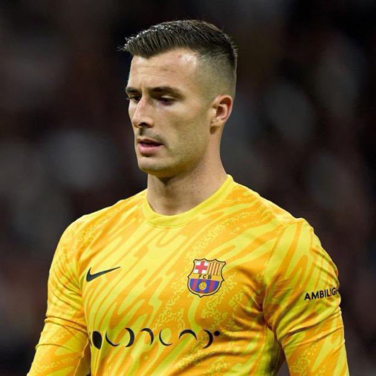 iamperonaa's tweet photo. 🚨 Según @JijantesFC, Iñaki Peña renovará con el Barça hasta 2029 y después podría salir cedido

🤔 Acorde a @juliclaramunt , El Elche CF es el mejor posicionado para llevarse al guardameta alicantino https://t.co/20zKnjFsVY