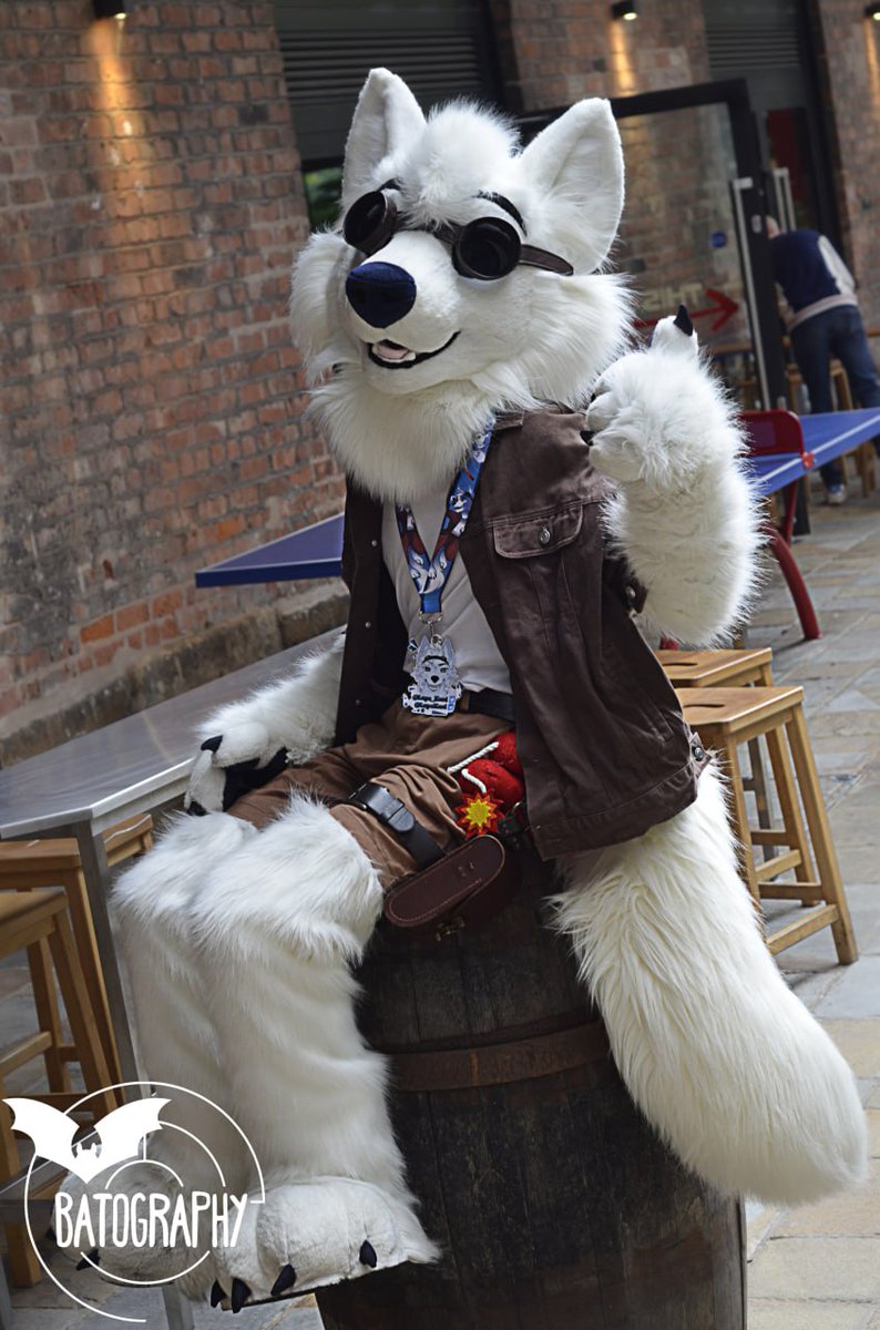 Guys look, I found a barrel!!! All ship shape and ready to go! #FursuitFriday 
✂️- <a href="/GoFurItstudios/">Go Fur It</a> 
📷 - <a href="/dutchthebat/">Dutch The Bat</a>
