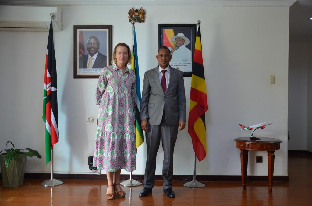 SuleimanRoba's tweet image. It was great pleasure to welcome Ms. Lotta Segerstrom Tejpar, Head of Political, Economic and Commercial Affairs, Embassy of Sweden in Kampala for a courtesy call at Kenya High Commission in Kampala. 

I wish to commend the long-standing and robust bilateral relations between our…