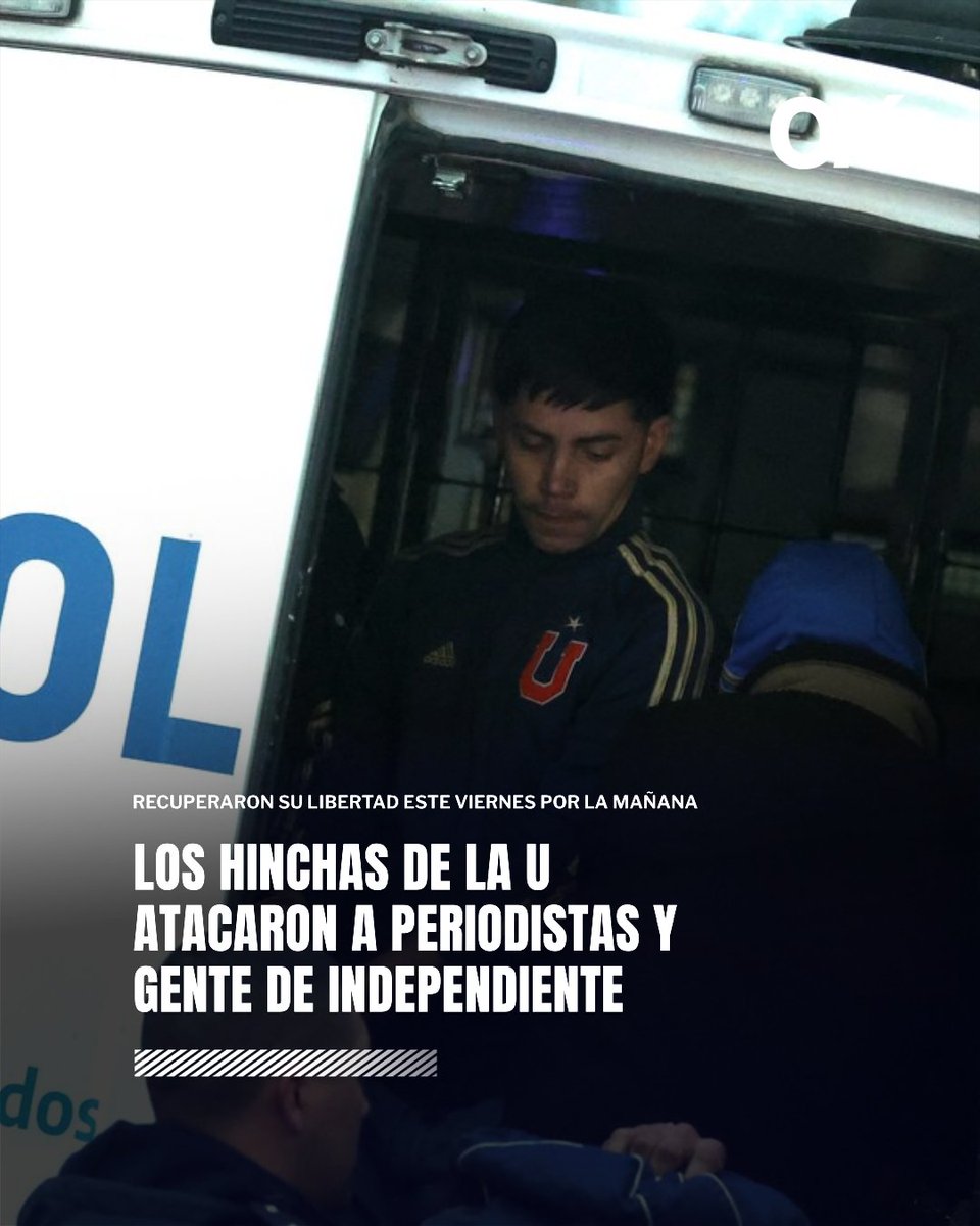 LOS HINCHAS DE LA U ATACARON A PERIODISTAS Y GENTE DE INDEPENDIENTE 🚨

Los chilenos, que habían sido detenidos por la barbarie en el Libertadores de América ante Independiente, recuperaron su libertad este viernes por la mañana y, lejos de descomprimir la tensión, la situación