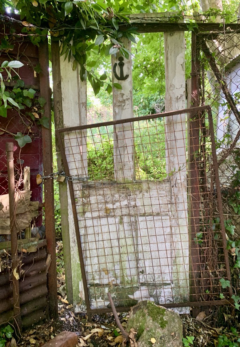 JBPhotos (@jbphotos_uk) on Twitter photo When you own a property with a garden with ending on a public wood, you obviously need a secure gate/door …
#DailyDoor <a href="/DoorsNo3828/">NoContextDoors</a> @ForTheLoveOf Gates When you own a property with a garden with ending on a public wood, you obviously need a secure gate/door …
#DailyDoor <a href="/DoorsNo3828/">NoContextDoors</a> @ForTheLoveOf Gates