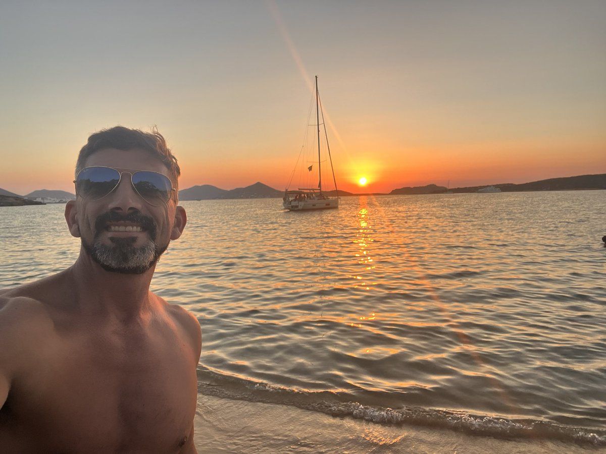 Τι να κανς να καιτς να σκαεις 
Κάπως έτσι το λένε 😂😂😂😂