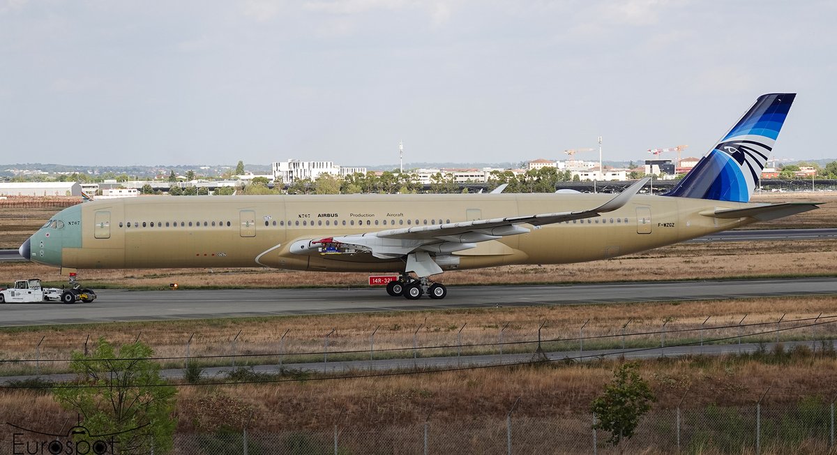 airwaysmagazine's tweet photo. EgyptAir’s first Airbus A350-900 in Toulouse 

📸: eurospot 

#egyptair #airbus #avgeek https://t.co/0aTZ0n5Hte