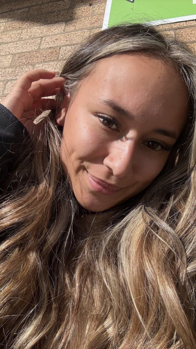 Stacyscott33332's tweet image. Looking so sad today 😞
Who can get me pizza to brighten up my day