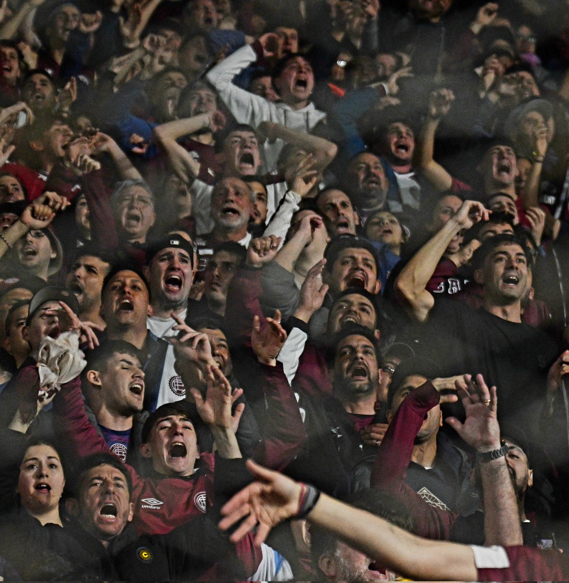 David (@david9caruso) on Twitter photo Lanús, un grito, un pueblo. Una pasión 🇱🇻
Óleo sobre lienzo.
Simplemente <a href="/Pablovillanfoto/">Pablo Villan</a> 📸🔥 Lanús, un grito, un pueblo. Una pasión 🇱🇻
Óleo sobre lienzo.
Simplemente <a href="/Pablovillanfoto/">Pablo Villan</a> 📸🔥