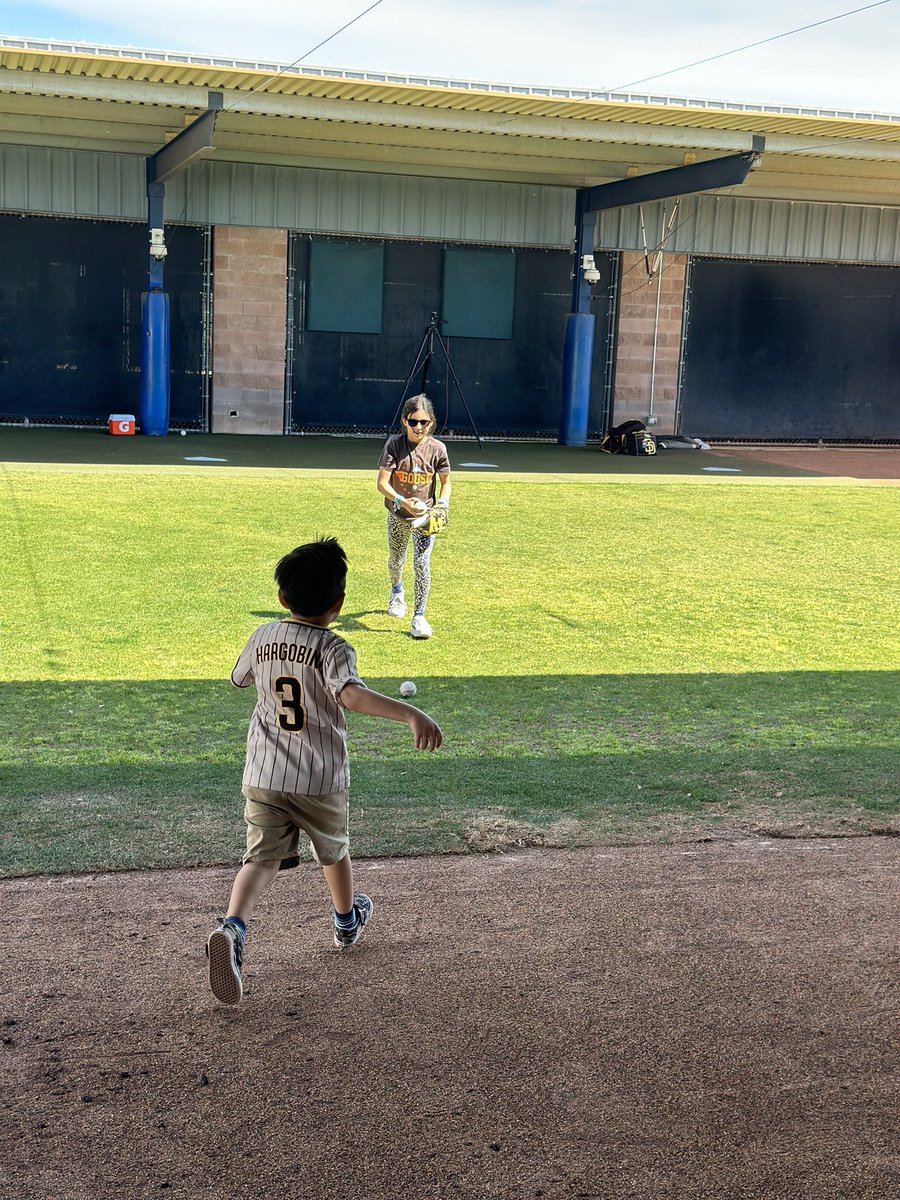 “No blue in this house…”
(<a href="/TalkingFriars/">Talking Friars</a> do you have the video of Peter saying this? Never gets old 😜)
Love these later season match ups…intense, beautiful baseball shall be played!

LFGSD 🤎💛