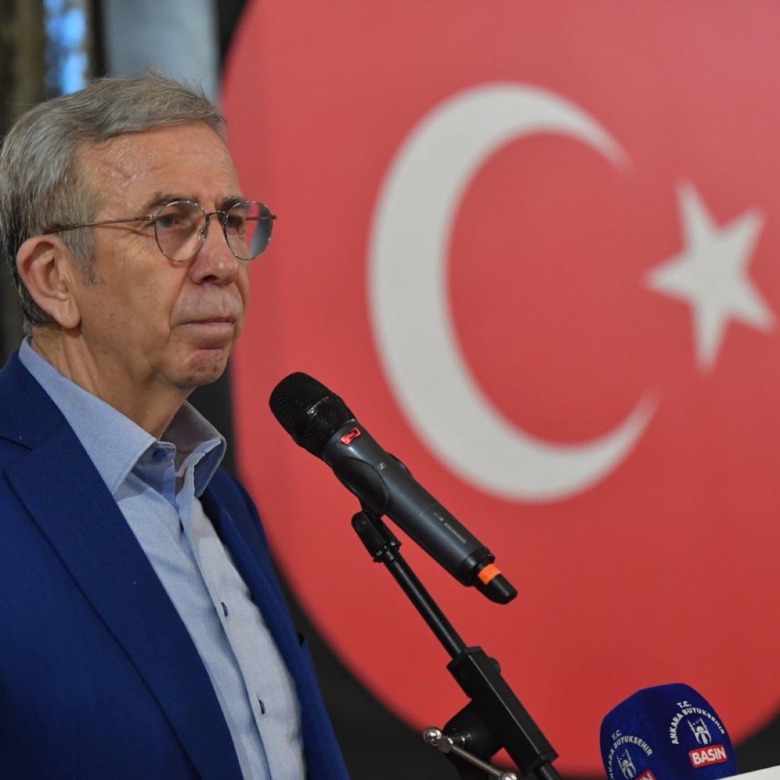 Mansur Yavaş: 

"Köklerimizden koparsak çok şey olur; Kurtuluş Harbi'ni, Türklüğü tartışmaya başlarlar.

Kökünü bilmeyen insanlar, bazılarının hoşuna gitsin diye saçma sapan sözcüklerin arkasına sığınırlar."