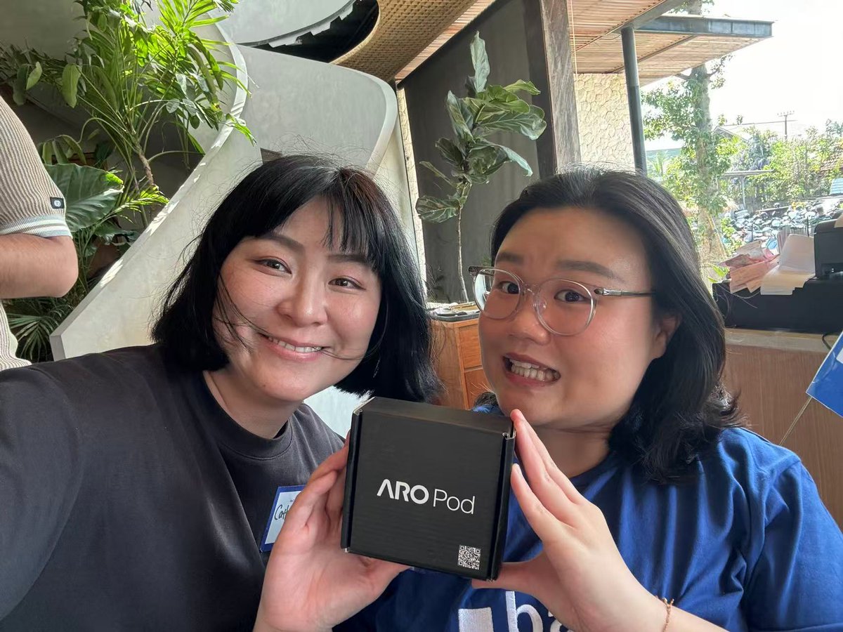 🌴 What an incredible time at Base Builders Meetup Bali!

Huge thanks to <a href="/base/">Base</a>, <a href="/mwx_ai/">MWX</a>, <a href="/idrx_co/">IDRX Stablecoin</a>, <a href="/angelinevivian_/">avivian.base.eth 🇮🇩🎮</a>, <a href="/baseindo/">Base Indonesia</a> and all the amazing partners &amp; builders who made this gathering so special.

Grateful for the chance to share ARO’s vision and connect with such