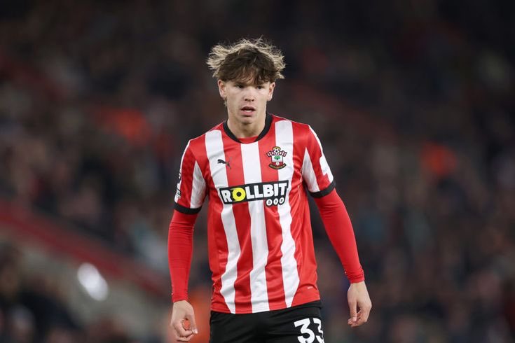 mohabubakar11's tweet photo. 🚨🛑Everton are close to finalizing a deal with Southampton for Tyler Dibling. Reported fee just over £40m plus a sell-on clause. Personal terms agreed in principle; medical expected early next week if all goes to plan.
@TheAthleticFC
#Everton #TylerDibling https://t.co/AniveY9Te9