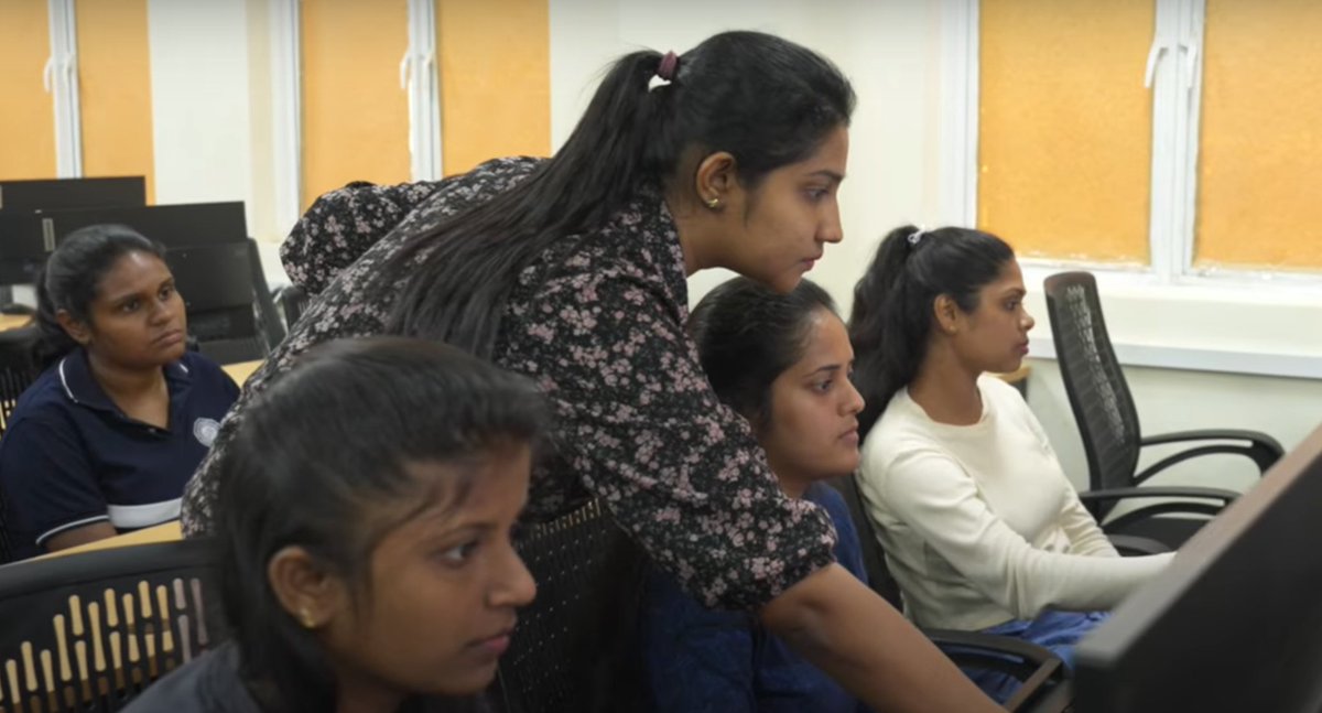 In #SriLanka’s universities, women who comprise the majority of arts and humanities students can now take IT and #STEM courses. Their in-demand professional skills are helping them stand out in a competitive job market: wrld.bg/xfiY50WG07B 

#ClearHerPath #InvestInPeople