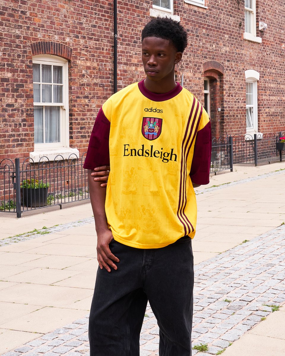 Classic Football Shirts tweet media