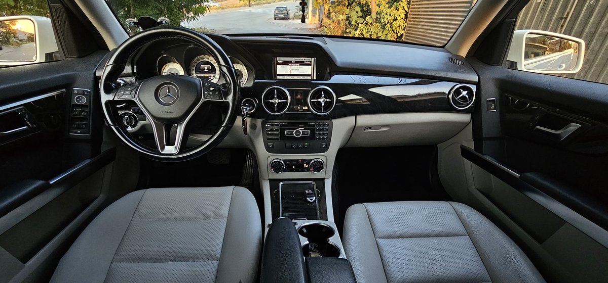 Stariooo's tweet photo. Се продава Mercedes-Benz GLK 220 CDI 4 Matic AMG опрема купен и сервисиран во МакАутоСтар прв сопственик со оргинални 200.000 км и сервисна книга, одлично зачувано и гражирано без никакви забелешки
- Pearl White боја
- AMG 
РТ ПОЖЕЛНО https://t.co/Ds9uFa4oRW