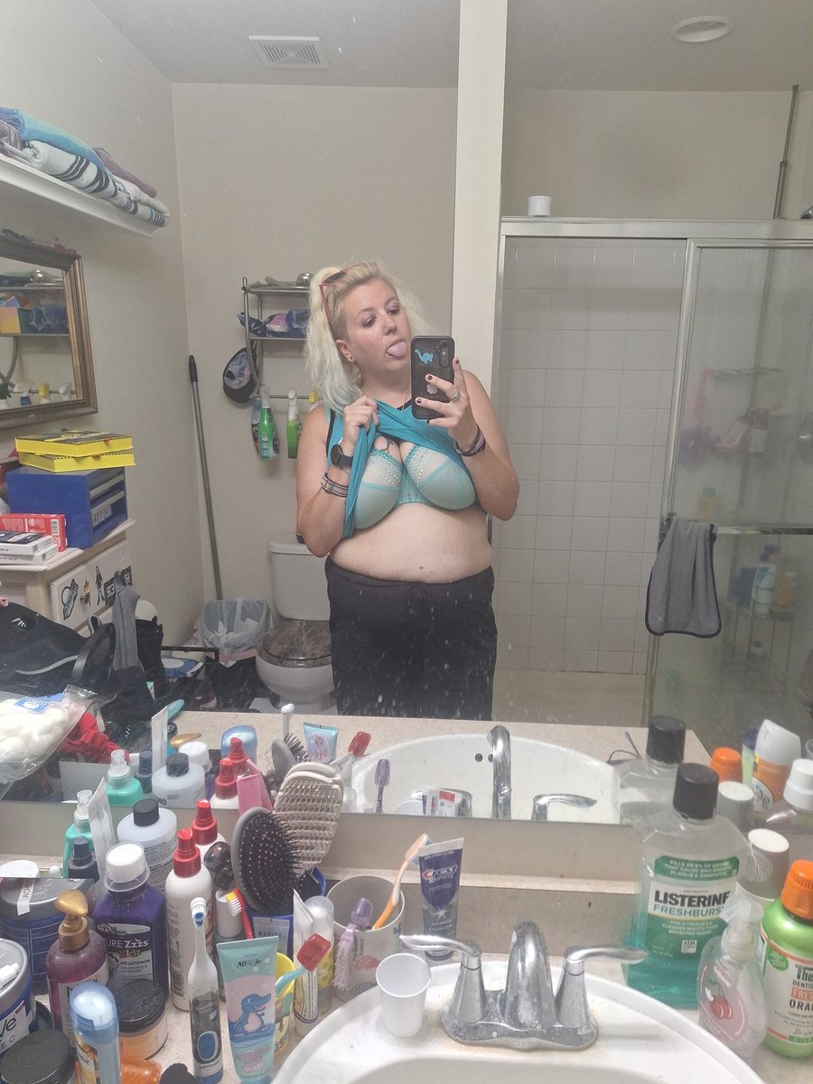 blondevwbabe's tweet photo. I'm gonna go live on OF tonight to play some video games! 
Blondevwbabe420! 

Definitely won't be wearing this bra. Probably not the shirt either tbh https://t.co/IaYwddsPsj