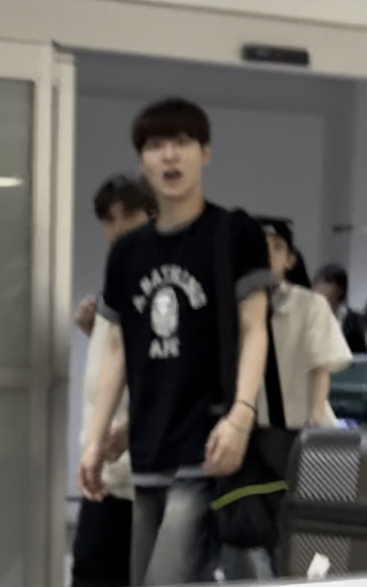 𖦹 ⋆ tweet media