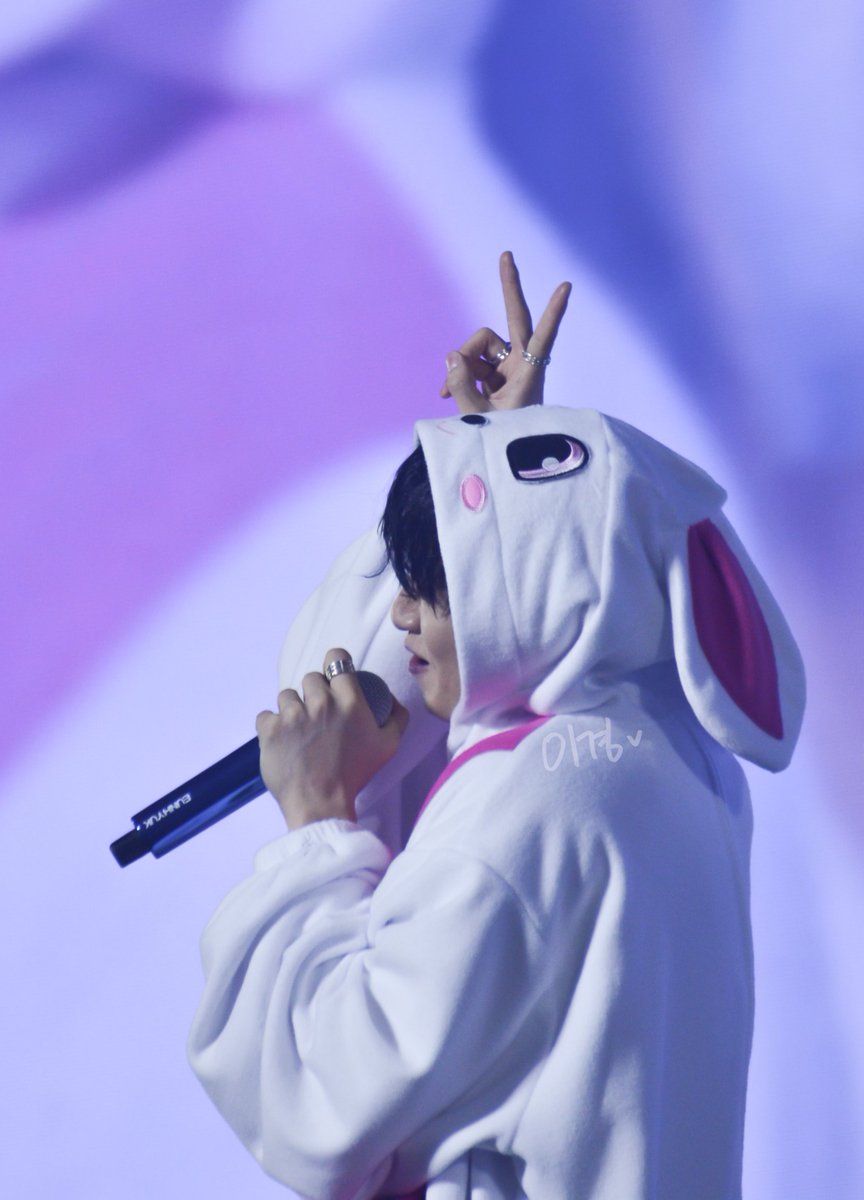 250822 Super Show 10 D1
귀여운 토끼🐰

#Eunhyuk #은혁 #슈퍼쇼