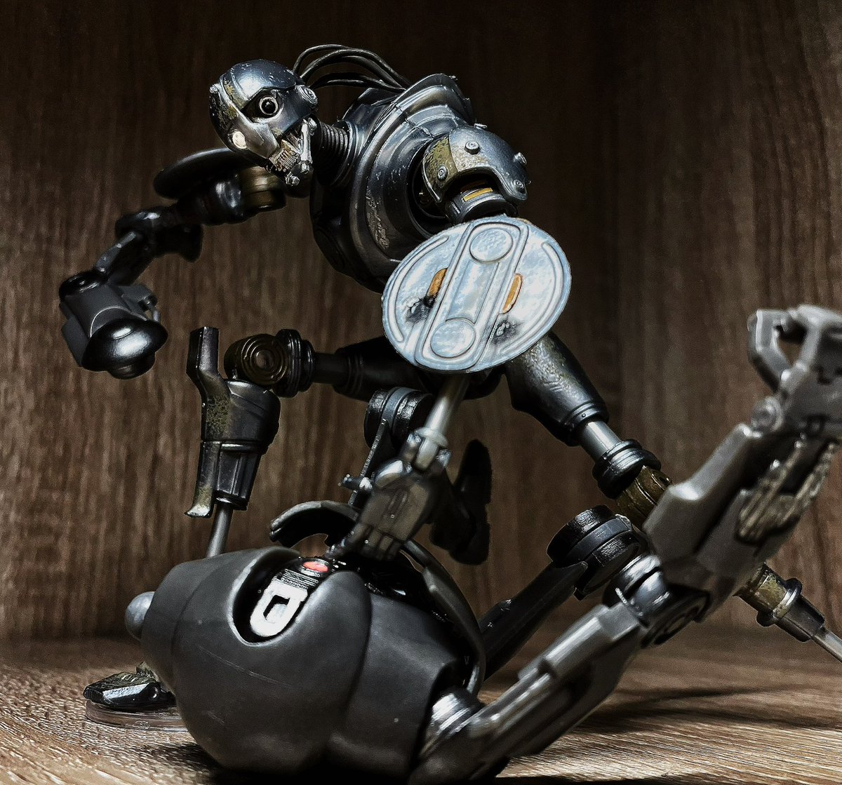 5017Set's tweet image. FIGHT…….

#theblackseries #starwars #hasbro