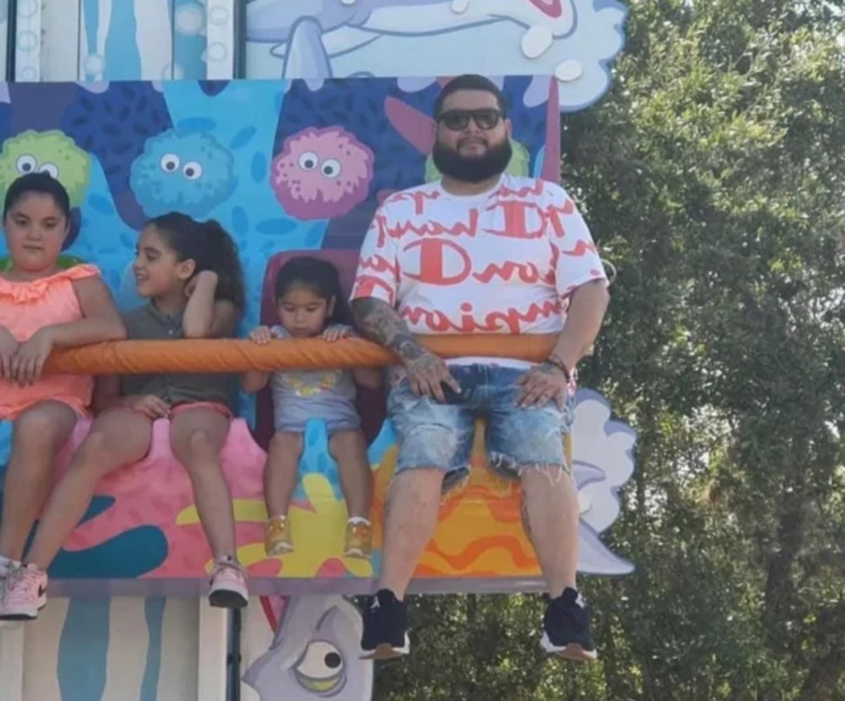 Me at Joyland w my cousins
(they are 10 years younger than me)