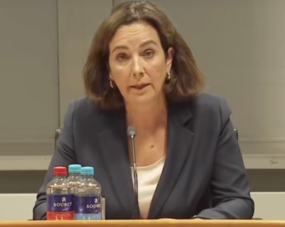 In de #persconferentie met Halsema GEEN WOORD over het feit dat de moordenaar van Lisa een ASIELZOEKER is! ‘Er is geen oplossing’ zegt ze... 
De oplossing is GRENZEN DICHT &amp; ASIEL-TUIG eruit! 

Doe een ❤️ &amp; RT als je het eens bent!