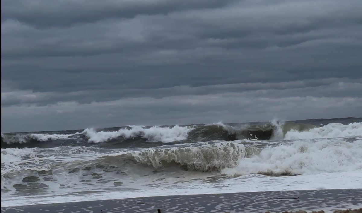 hurricaneville's tweet photo. Watch GWC Movie - Rough Surf at Sandy Hook - August 21, 2025 at https://t.co/J3zkUZNOEa via @YouTube.
#njwx #tropics #atlantic #roughsurf #waves #erin #hurricaneseason2025 https://t.co/yp4CfR8sfa